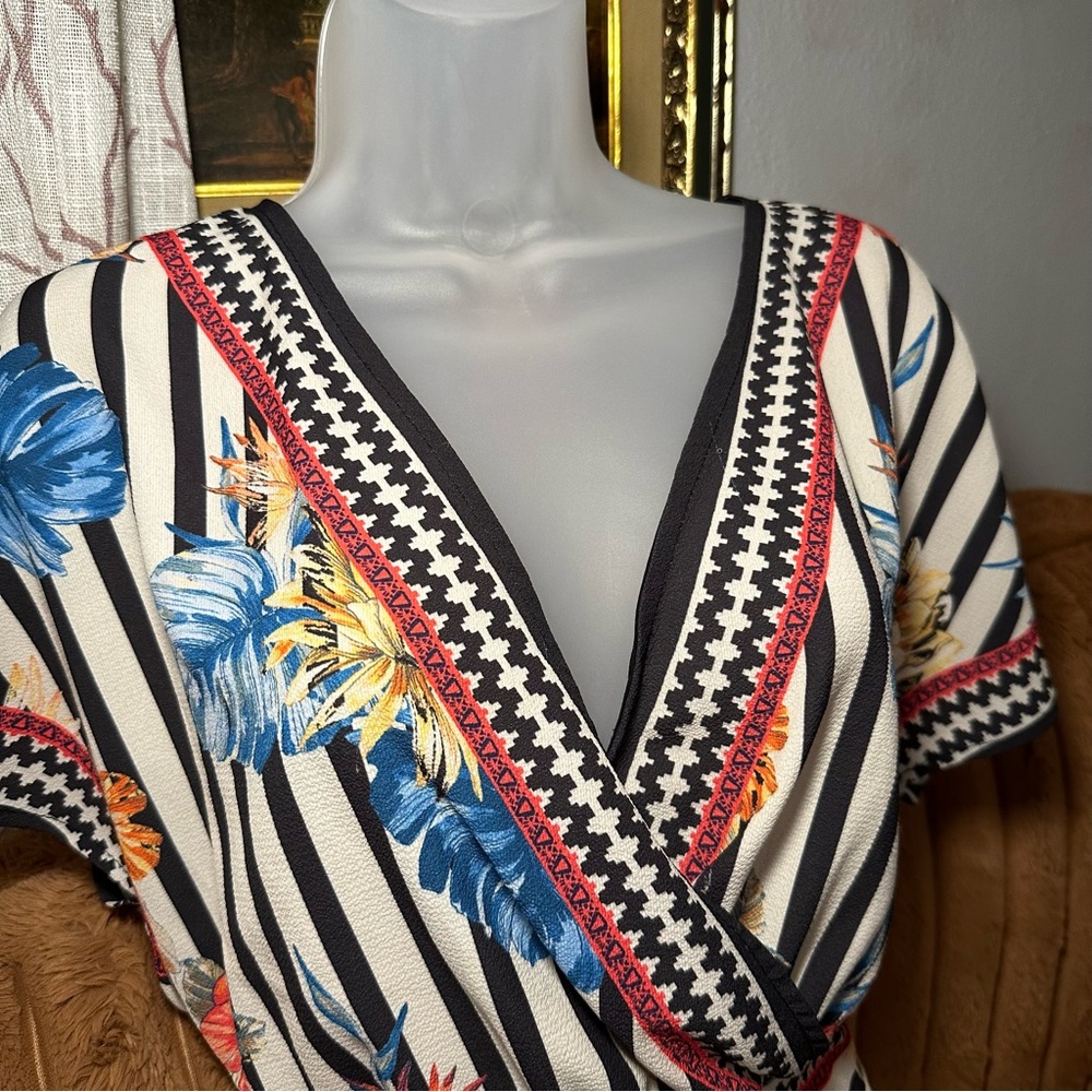 Funky striped boho floral mcm 70’s open back crop top | Flying Tomato blouse